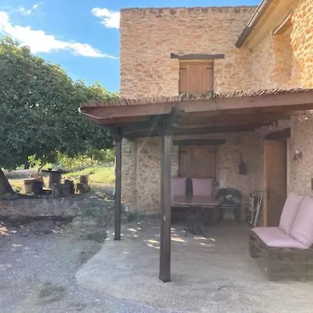 Caseta Dels Cirerers Chalet *